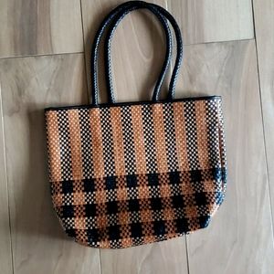 Roller Rabbit Linda Tote !!  NEW NEVER WORN , RARE FIND!!!!